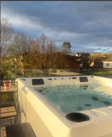 K&T Estate Resort & Spa - Flughafennahe Gaestesuite Hofheim am Taunus Extérieur photo